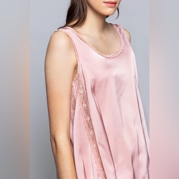 Pol pink slip-top - Picture 2 of 4